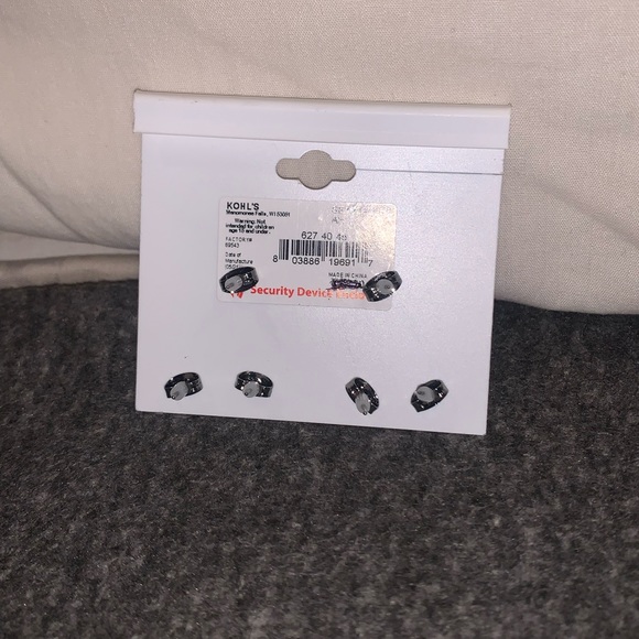 LC Lauren Conrad 3 sets of earrings - Picture 2 of 3